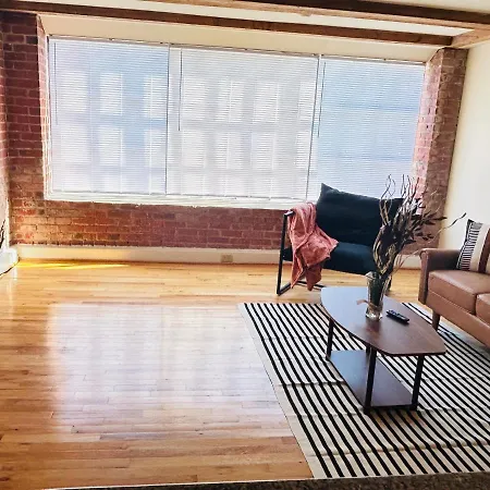 Stylish And Convenient Downtown Apartment Richmond Exterior photo