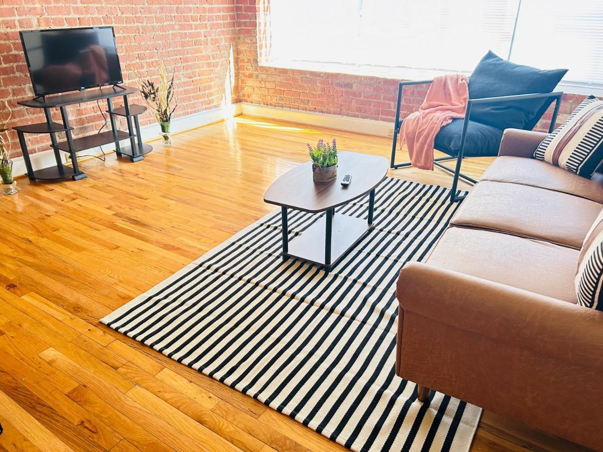 Stylish And Convenient Downtown Apartamento